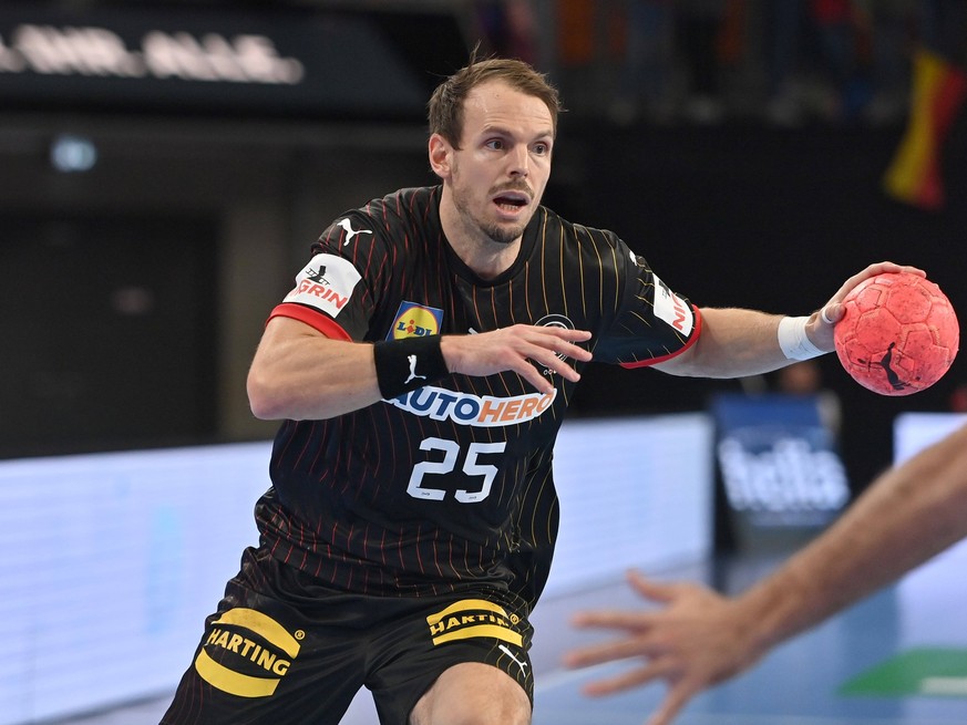 Kai HAEFNER GERam Ball,Aktion. Handball Laenderspiel Deutschland GER - Aegypten EGY 31-31 am 03.11.2023 ratiopharm arena Neu Ulm. *** Kai HAEFNER GER on the ball,Action Handball Laenderspiel Deutschla ...