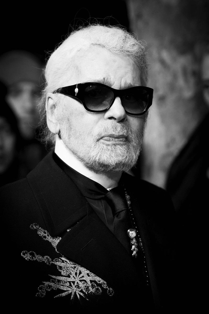 Karl Lagerfeld - Couturier / Createur CELEBRITES : Inauguration des Illuminations de Noel Champs Elysees - Paris - 11/22/2018 JBAutissier/Panoramic PUBLICATIONxNOTxINxFRAxITAxBEL