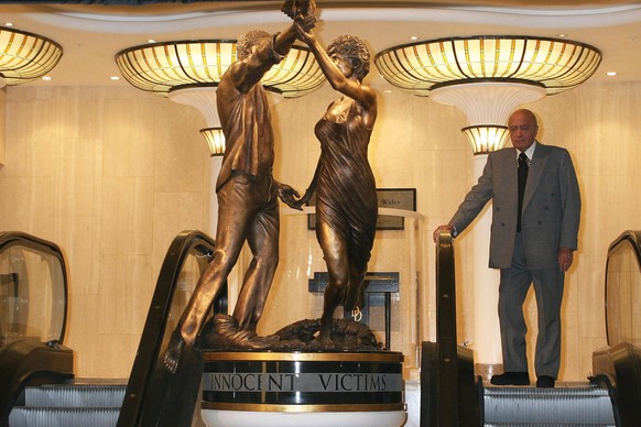 Sep 01, 2005; London, England, UK; MOHAMED AL FAYED unveiled a statue commemorating the lives of the late Diana, Princess of Wales and his son Dodi, who died eight years ago in a car crash in Paris. T ...