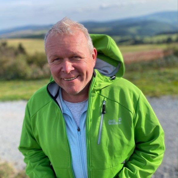 Harald Lange ist Sportwissenschaftler an der Universität Würzburg und leitet dort den Studiengang Fanforschung.