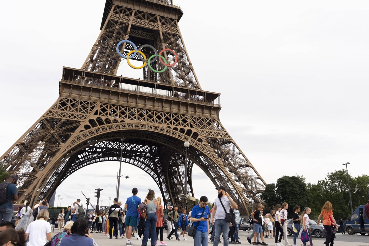 Paris, France June 18, 2024 - The Olympic rings are displayed on the first floor of the Eiffel Tower ahead of the Paris 2024 Olympic games on June 18, 2024 in Paris, France. The Paris 2024 Olympic Gam ...