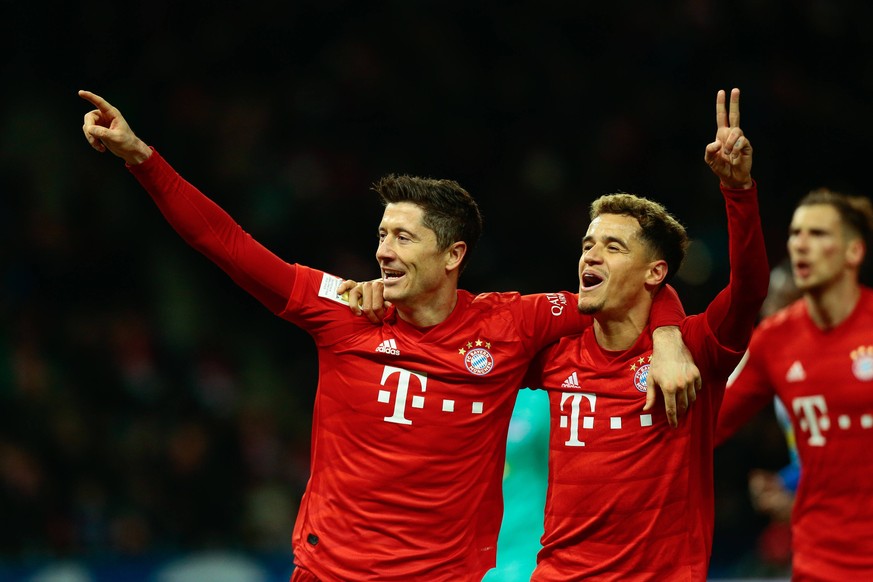 19.01.2020, xtgx, Fussball 1.Bundesliga, Hertha BSC Berlin - FC Bayern Muenchen emspor, v.l. Robert Lewandowski Bayern Muenchen, 9, Philippe Countinho Bayern Muenchen, 10 Jubel, Torjubel, jubelt ueber ...