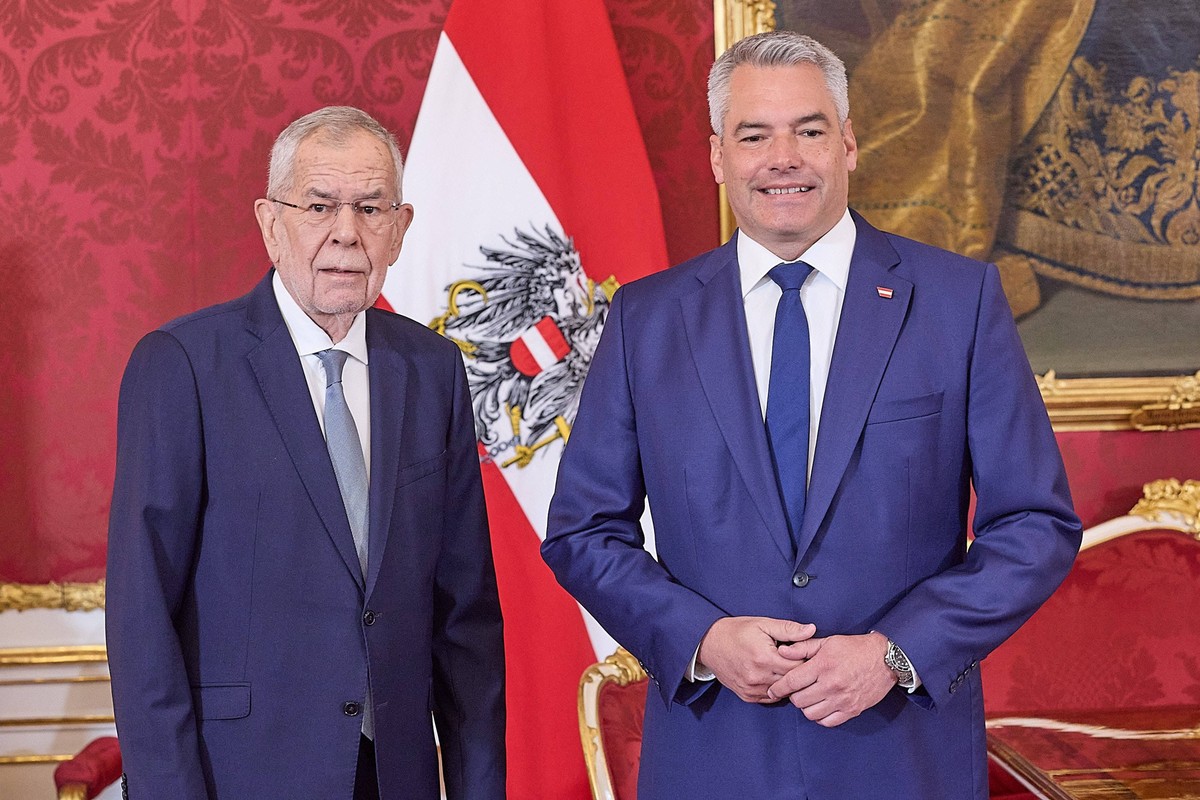 - Wien 07.10.2024 - �sterreich Nationalratswahl 2024 - Heute setzte der �sterreichische Bundespr�sident die Gespr�che mit den Parteichefs der f�nf Parteien die es bei der Nationalratswahl vor einer Wo ...