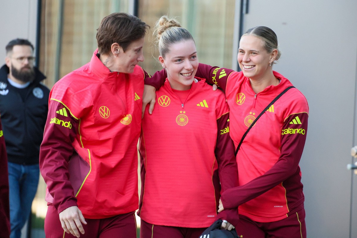 Frankfurt, Deutschland 26. November 2025: Fu