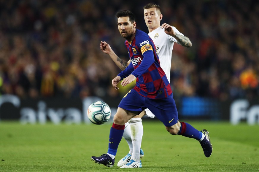 Lionel Messi Barcelona, Toni Kroos Real, DECEMBER 18, 2019 - Football / Soccer : Spanish La Liga Santander match between FC Barcelona, Barca 0-0 Real Madrid at the Camp Nou stadium in Barcelona, Spain ...