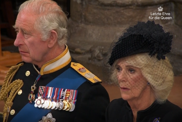 Die royale Familie verabschiedete sich emotional von der Queen. König Charles vergoss Tränen.