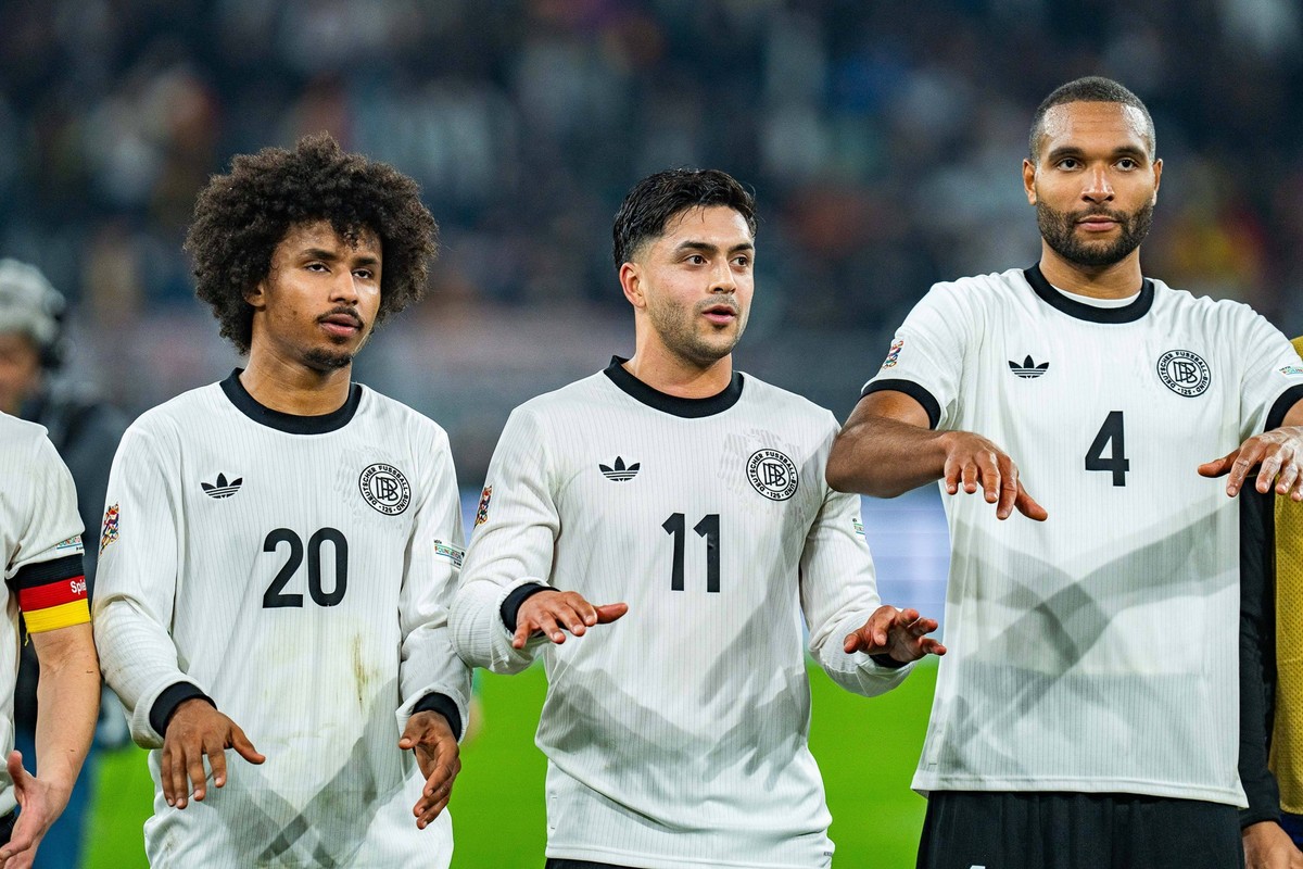 23.03.2025, Deutschland vs. Italien, Nations League, Viertelfinale-R�ckspiel Karim Adeyemi Deutschland, 20 Nadiem Amiri Deutschland, 11 Jonathan Tah Deutschland, 4 *** 23 03 2025, Germany vs Italy, Na ...