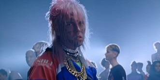 In diesem Musikvideo wird der Rapper 6ix9ine parodiert – und er kommt nicht gut weg