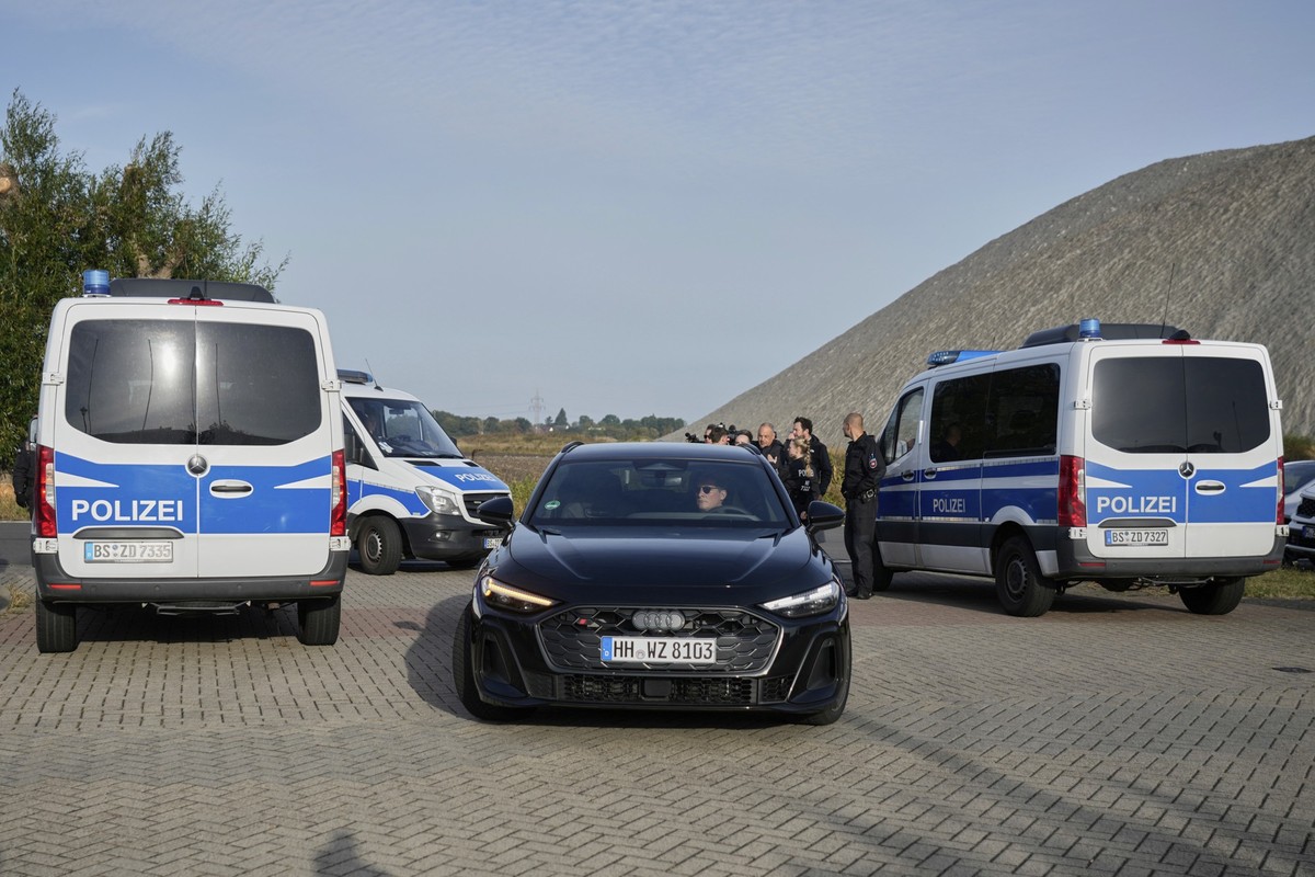 Lawyer Friedrich Fuelscher arrives in a black car at the prison where Christian B., a suspect in the 2007 disappearance of British toddler Madeleine McCann, is serving a prison sentence in an unrelate ...