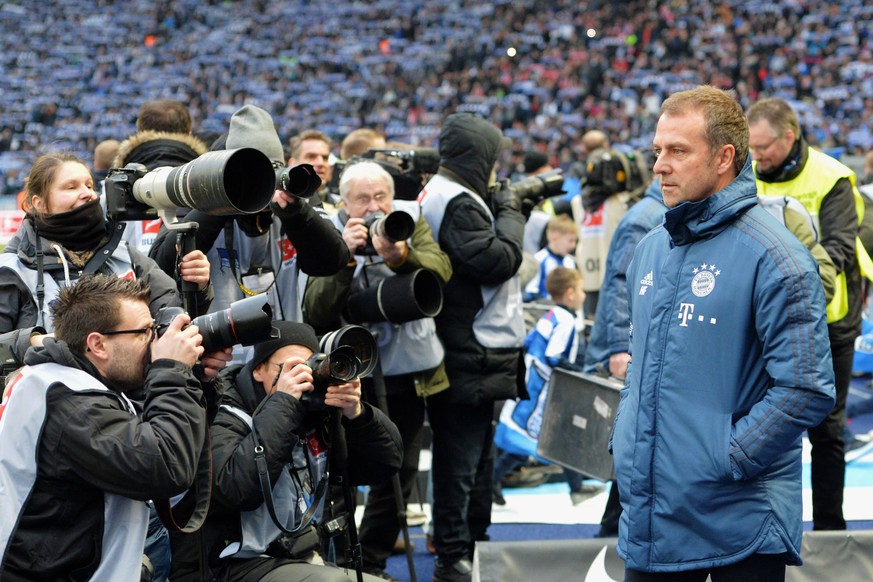 Alle Augen auf Hansi Flick: Mit dem FC Schalke wartet der erste größere Gradmesser im Jahr 2020.