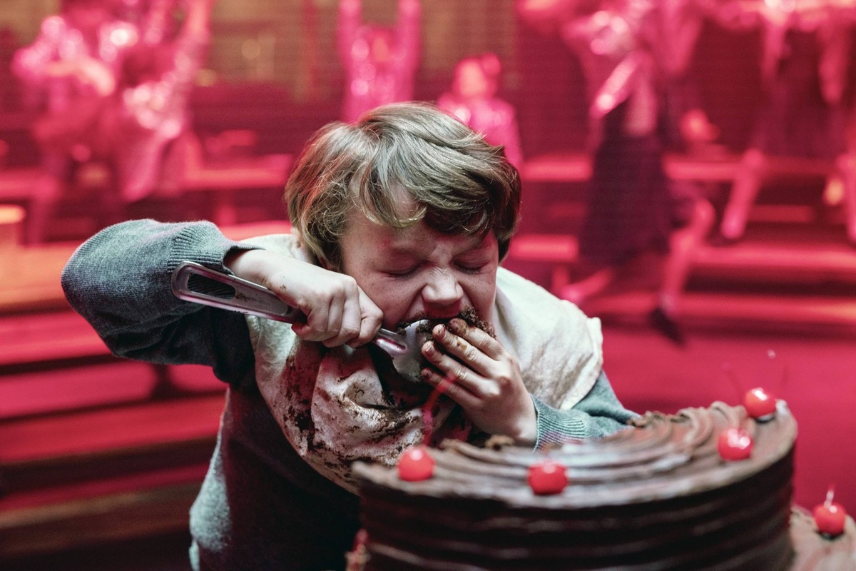 RECORD DATE NOT STATED MATILDA THE MUSICAL, aka ROALD DAHL S MATILDA THE MUSICAL, aka MATILDA, Charlie Hodson-Prior, 2022. ph: Dan Smith / Netflix /Courtesy Everett Collection PUBLICATIONxINxGERxSUIxA ...