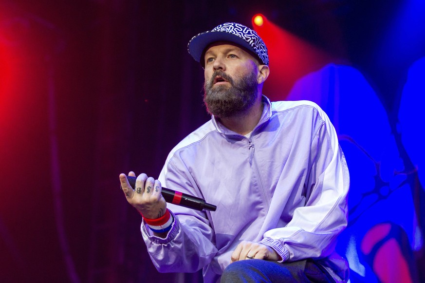 Fred Durst von Limp Bizkit live in der Zitadelle Spandau. Berlin, 02.06.2015 Foto:xM.xGolejewskix/xFuturexImage

Fred Thirst from Limp Bizkit Live in the Citadel Spandau Berlin 02 06 2015 Photo XM x ...