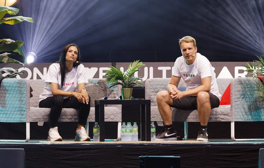 Oliver Pocher mit Ehefrau Amira Pocher mit dem Programm Die Pochers hier live im Kulturgarten in der Bonner Rheinaue. Das Bonn Live Kulturgarten Open Air Festival 2020 ist Europas erstes Open Air Fest ...