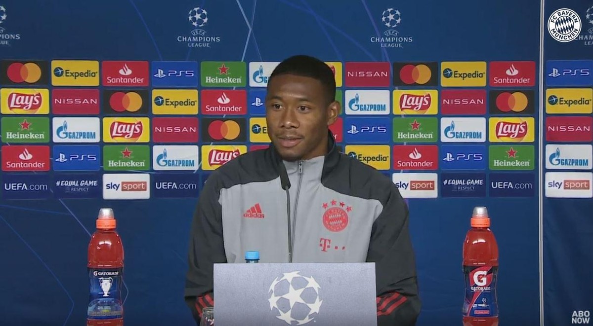 Es hatte was von Anklagebank: David Alaba musste sich am Montag unangenehme Fragen gefallen lassen.