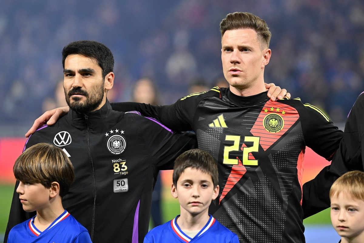 Lyon, Groupama Stadium, 23.03.24, GER, Herren, Laenderspiel, Frankreich-Deutschland Bild: v.li. Ilkay GUENDOGAN Deutschland und Torwart Marc-Andre TER STEGEN Deutschland Only for editorial use UEFA re ...