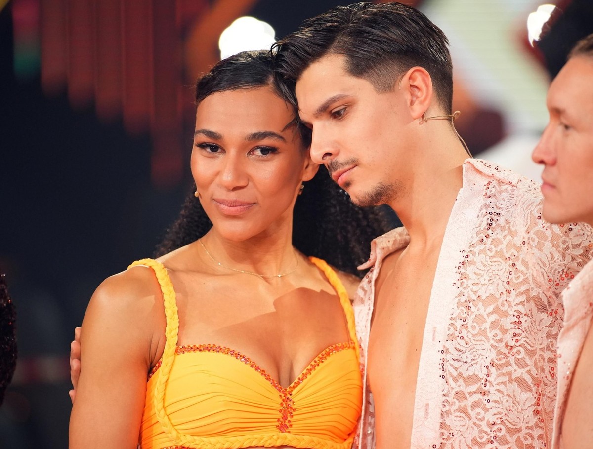 Marie Mouroum und Alexandru Ionel scheiden aus.

+++ Die Verwendung des sendungsbezogenen Materials ist nur mit dem Hinweis und Verlinkung auf RTL+ gestattet. +++