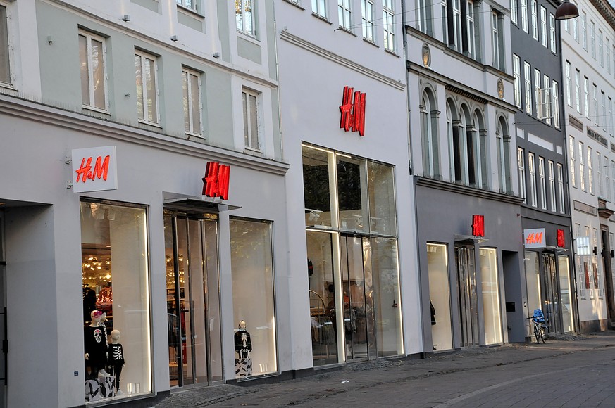 Copenhagen /Denmark/ 28.Octobert 2019/ Swedish retail store H&amp;M in danish copital Copenhage, Photo..Francis Joseph Dean / Deanpictures. PUBLICATIONxNOTxINxDEN
