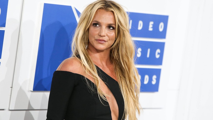 2016 MTV Video Music Awards - Arrivals Singer Britney Spears wearing a Julien MacDonald dress, H Stern jewels, and Christian Louboutin shoes arrives at the 2016 MTV Video Music Awards held at Madison  ...