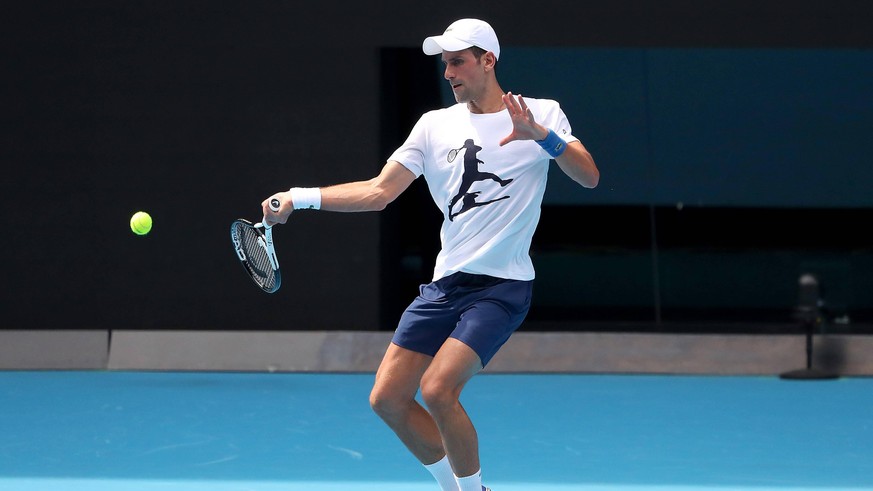 TENNIS AUSTRALIAN OPEN PRACTICE, Novak Djokovic of Serbia during a practice session ahead of the Australian Open, Melbourne Park, in Melbourne, Tuesday, January 11, 2022. ACHTUNG: NUR REDAKTIONELLE NU ...