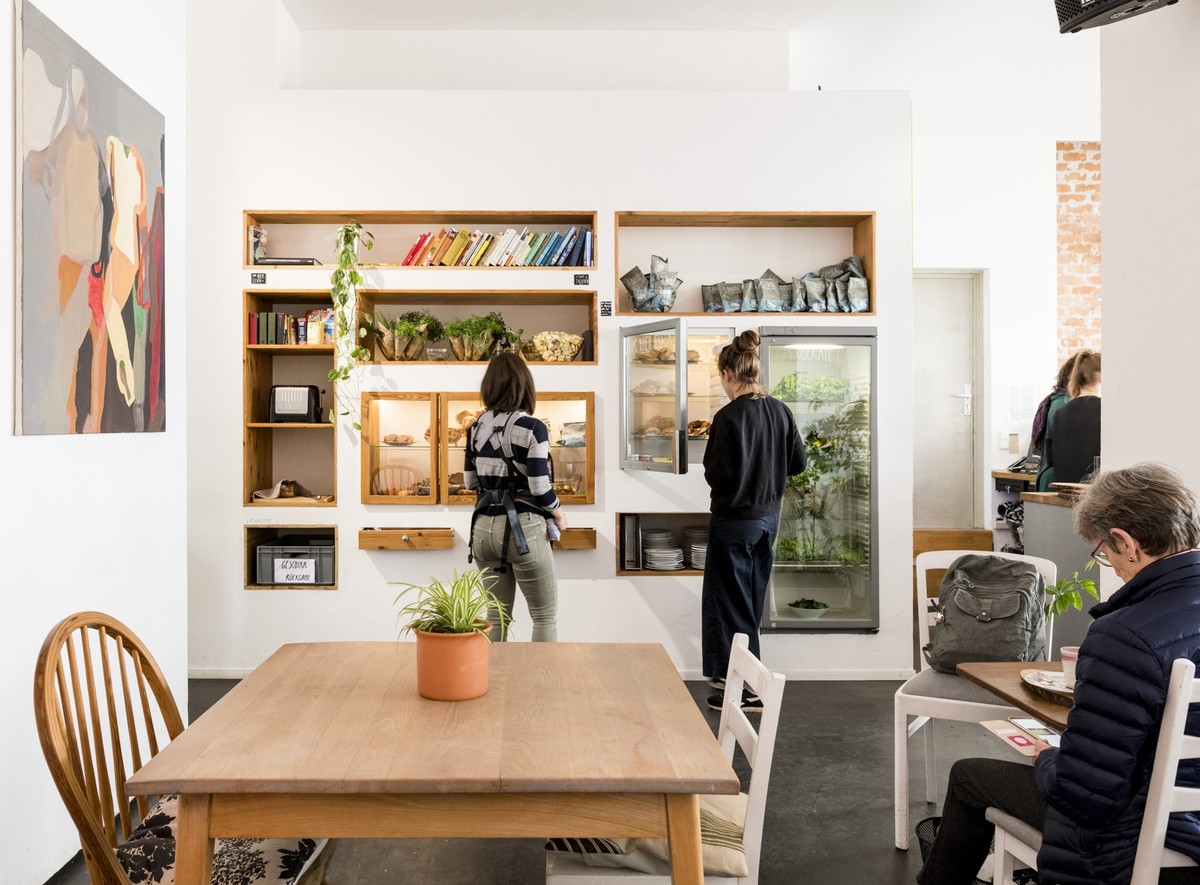 Das Foodsharing-Café dient auch als Begegnungsstätte.
