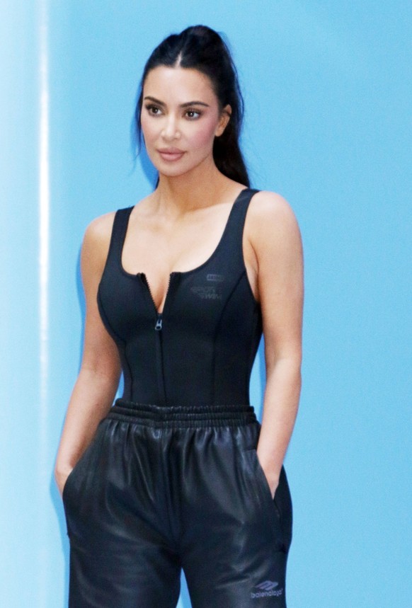 NEW YORK, NY- May 16: Kim Kardashian at SKIMS pop up shop at Rockefeller Center Plaza in New York City on May 16, 2023. PUBLICATIONxNOTxINxUSA Copyright: xRWx