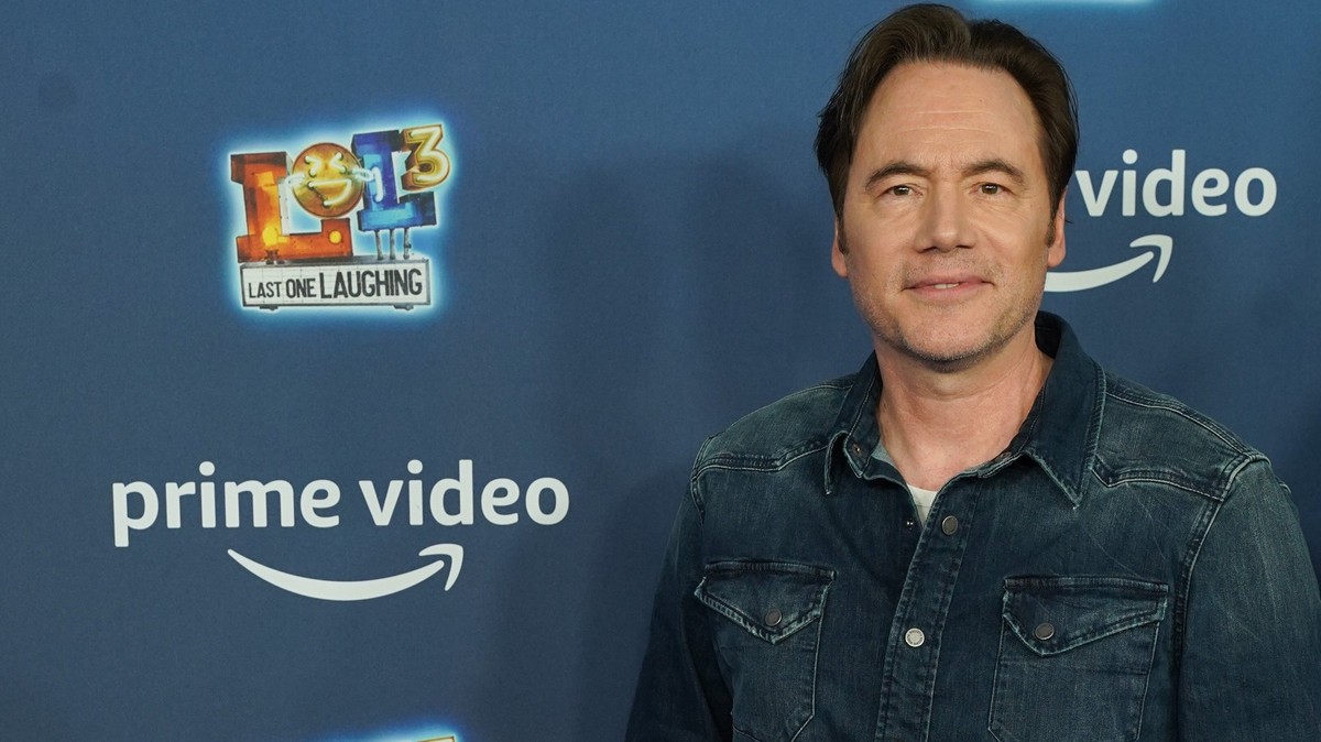 ARCHIV - 03.04.2022, Berlin: Michael &quot;Bully&quot; Herbig kommt zur Premiere der dritten Staffel von &quot;LOL: Last One Laughing&quot;. (zu dpa &quot;Bully: 2024 kommt f