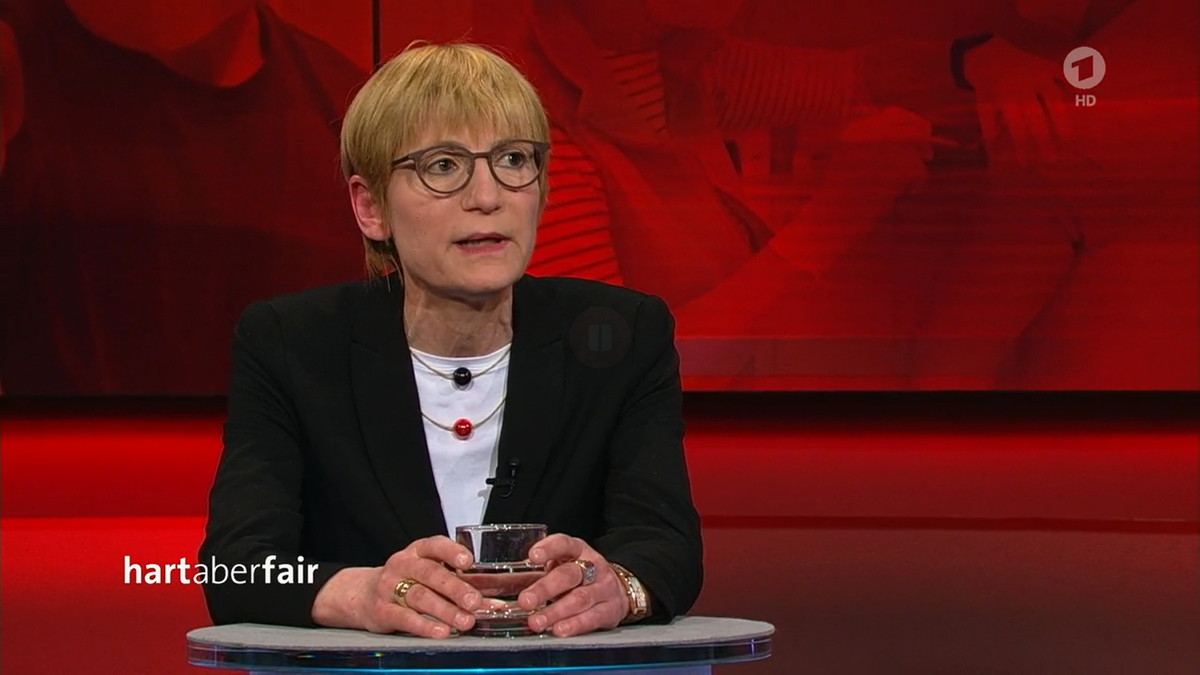 Anke Richter-Scheer spricht mit Patienten, wenn sie Astrazeneca nicht wollen.