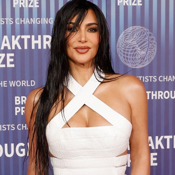 LOS ANGELES, CALIFORNIA - APRIL 13: Kim Kardashian attends the 2024 Breakthrough Awards Ceremony at the Academy of Motion Picture Arts and Sciences on April 13, 2024 in Los Angeles, California.  (Photo by Taylor Hill...