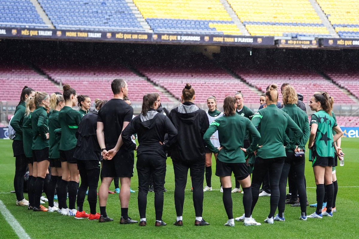 Barcelona, Spain, April 21th 2022: Team VFL Wolfsburg during the UEFA Womens Champions League training session of VFL Wolfsburg ahead of the semifinal first leg match at Camp Nou in Barcelona, Spain. ...