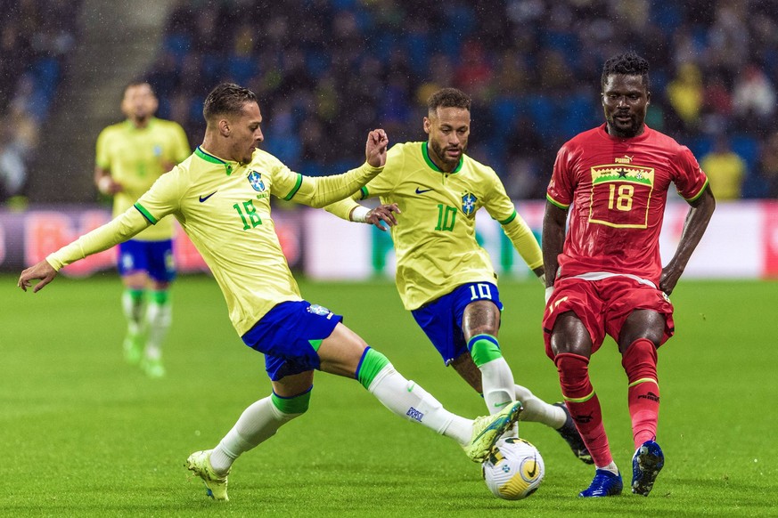 Le Havre, France, Sep 23rd 2022: Anthony and Neymar of Brazil and Daniel Amartey of Ghana during a friendly between Brazil and Ghana held at the Oceane Stadium in Le Havre, France. 6257 / SPP PUBLICAT ...