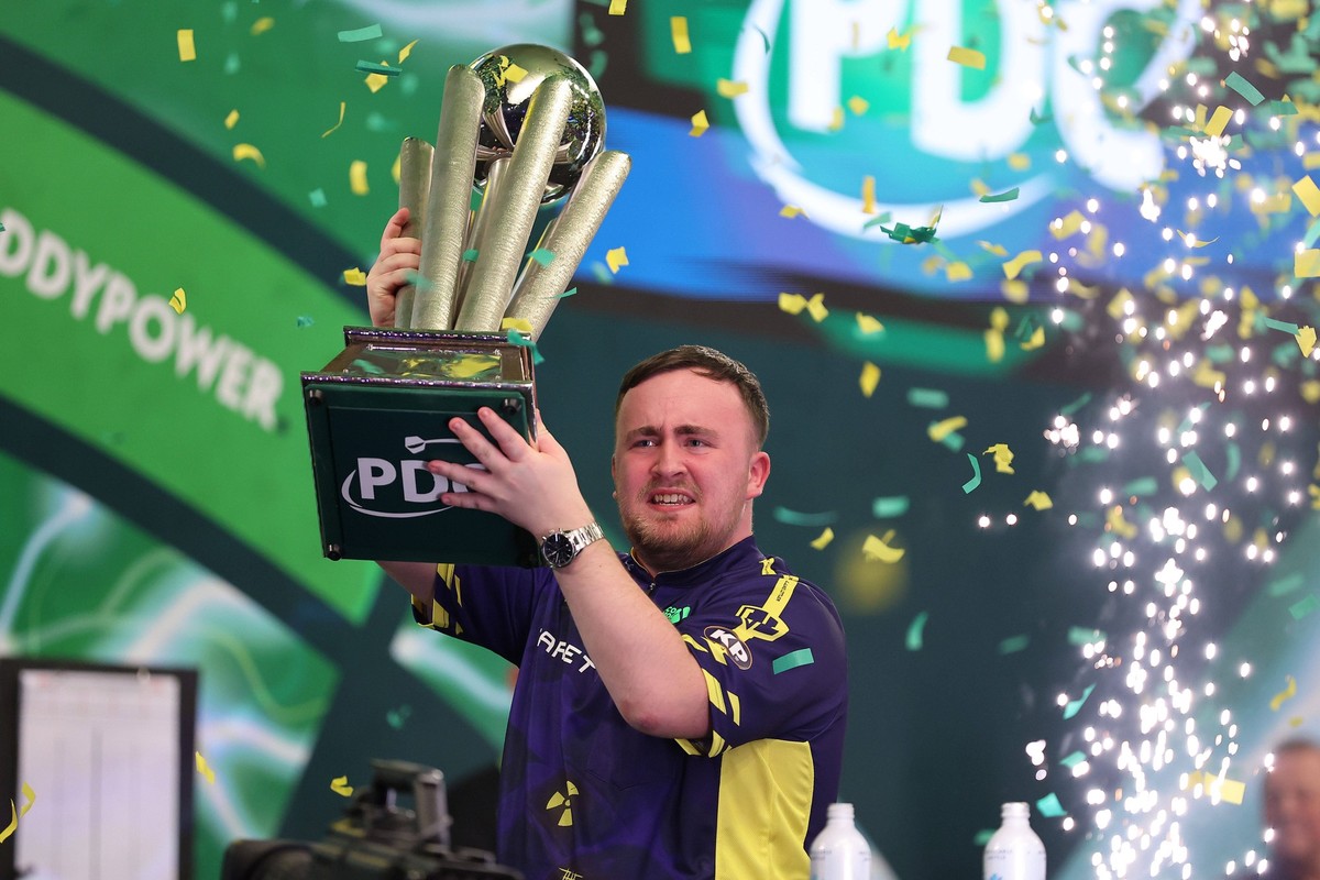 3rd January 2025, Alexandra Palace, London, England 2024/25 PDC Paddy Power World Darts Championships Final Day 16 Luke Littler lifts the PDC World Championship, WM, Weltmeisterschaft trophy after def ...