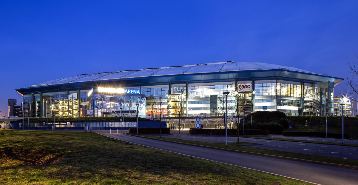 Veltins-Arena, Arena AufSchalke, Fu�ballstadion und Mehrzweckhalle, Gelsenkirchen, Ruhrgebiet, Nordrhein-Westfalen, Deutschland, Europa iblrbb04003101.jpg

Veltins Arena Arena AufSchalke Football st ...