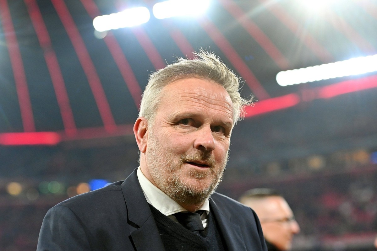Dietmar Didi HAMANN, Sky Experte, Einzelbild,angeschnittenes Einzelmotiv,Portraet,Portrait,Portr