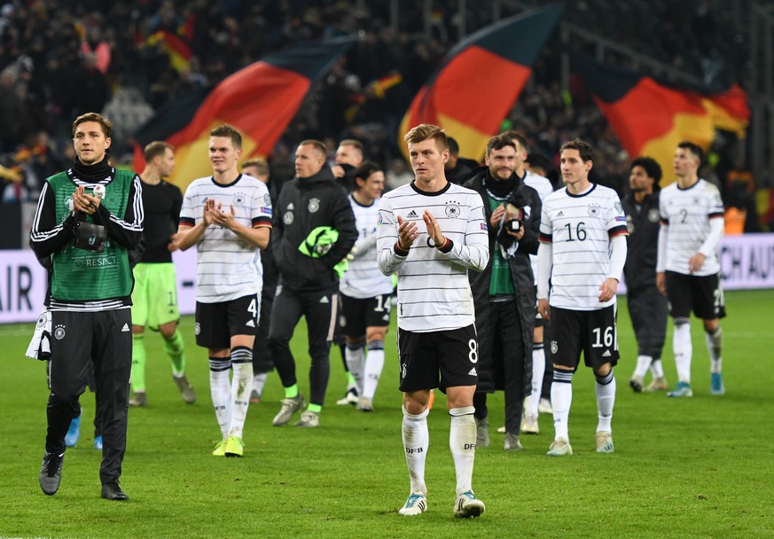 Die deutschen Nationalspieler nach dem Sieg gegen Weißrussland.