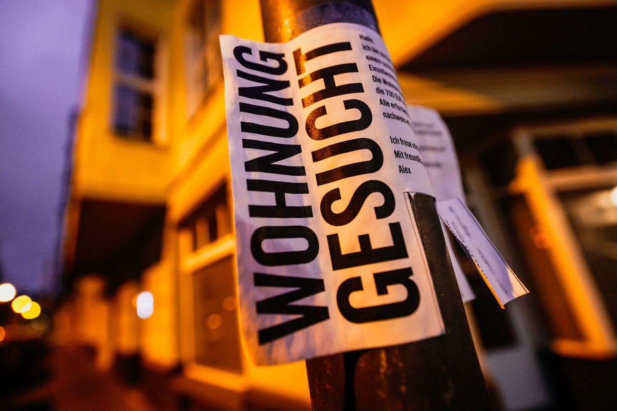 ARCHIV - 12.04.2024, Nordrhein-Westfalen, K�ln: Die Mieten werden in Nordrhein-Westfalen k�nftig in 57 Kommunen mit angespanntem Wohnungsmarkt begrenzt. (zu dpa: �NRW dehnt Mietpreisbegrenzungen drast ...