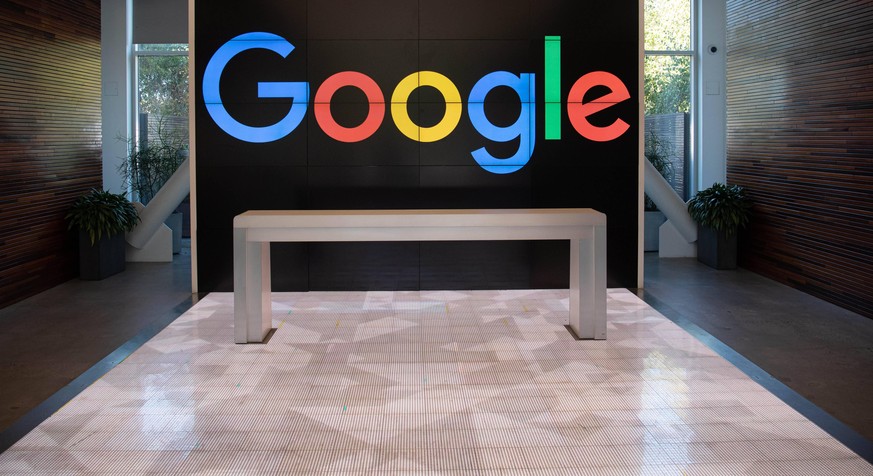 September 25, 2019, Mountain View, USA: A Google logo is seen on a screen at Google s main campus in Mountain View, California on September 25, 2019. Mountain View USA PUBLICATIONxINxGERxSUIxAUTxONLY  ...