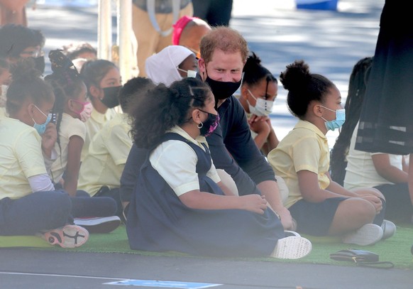Harry And Meghan Visit A School - NYC Prince Harry and Meghan Duchess of Sussex attending a school event at PS123 in Harlem, New York, NY on September 24, 2021. Photo by Dylan Travis/ABACAPRESS.COM Ne ...