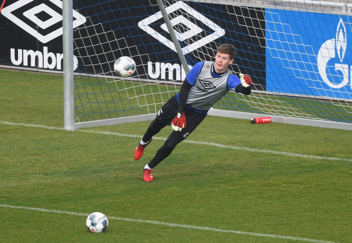 07.04.2020, Fussball GER, 1. Bundesliga Saison 2019 2020, Corona Training FC Schalke 04, , Torwart Alexander N�bel, Alexander Nuebel Schalke 04 Gelsenkirchen Nordrhein-Westfalen Deutschland *** 07 04 ...