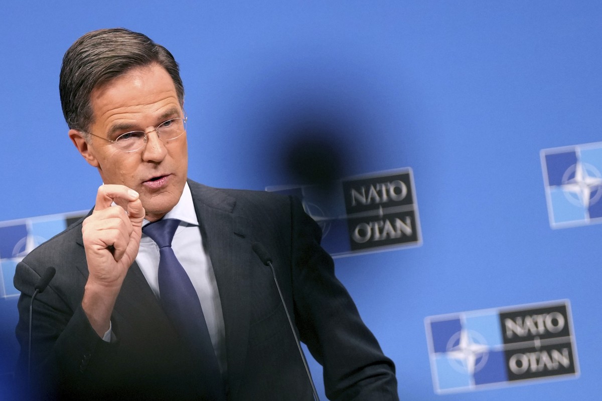 ARCHIV - 04.12.2024, Belgien, Brüssel: Nato-Generalsekretär Mark Rutte spricht während einer Pressekonferenz zum Abschluss eines Treffens der Nato-Außenminister im Nato-Hauptquartier. Nato-Generalsekr ...