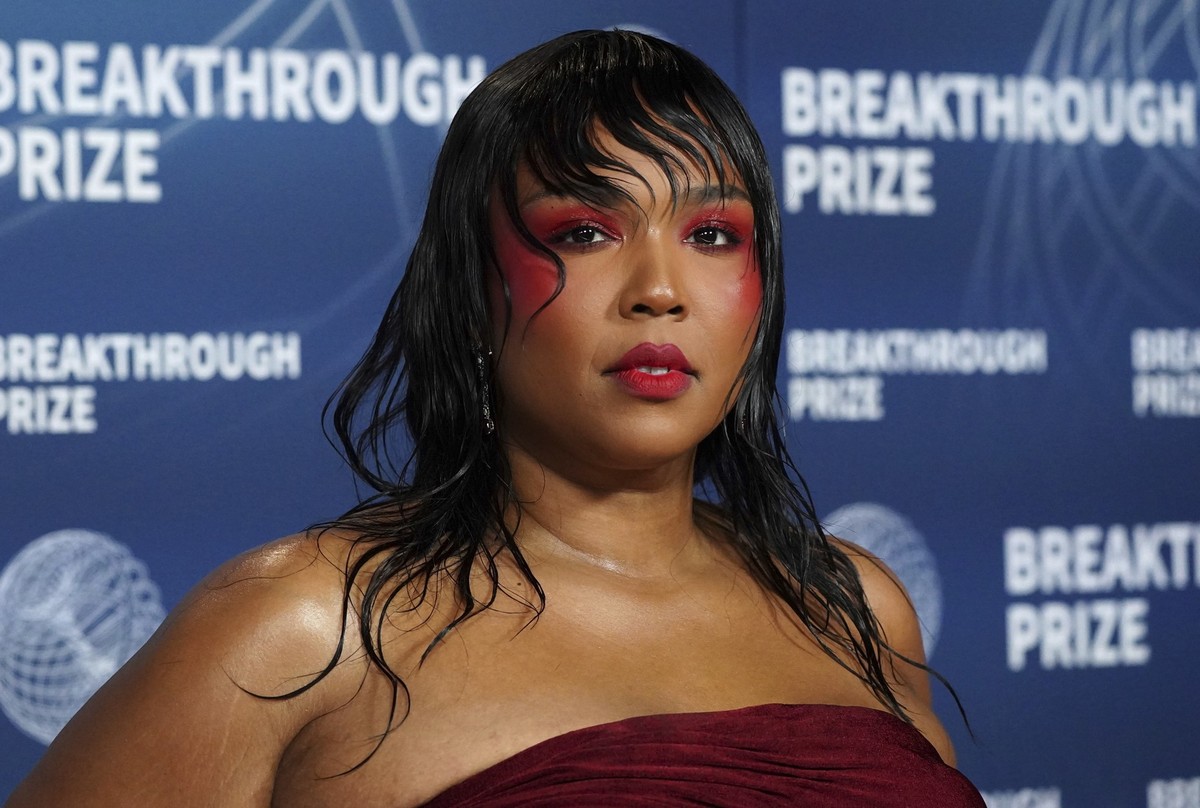 05.04.2025, USA, Los Angeles: Lizzo kommt zur 11. Verleihung des Breakthrough Prize in Los Angeles. Die Breakthrough Preise werden für herausragende wissenschaftliche Arbeiten vergeben in grundlegende ...