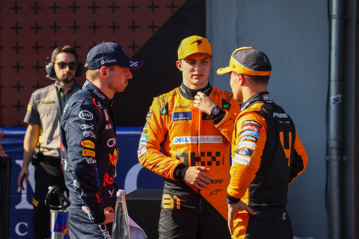 Imola, Italy: post qualify:.from left to righ Oscar Piastri AUS - McLaren Formula 1 Team - McLaren MCL38 - Mercedes. Max Verstappen NED - Oracle Red Bull Racing - Red Bull RB20 - Honda RBPTLando Norri ...