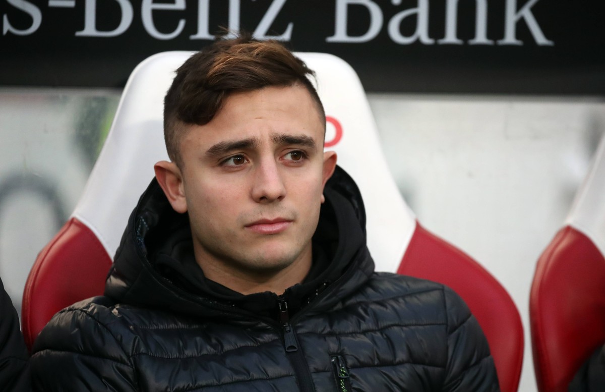 VfB Stuttgart - Hertha BSC Berlin Deutschland, Stuttgart, 15.12.2018, Fussball, Bundesliga, Saison 2018/2019, VfB Stuttgart - Hertha BSC Berlin: Pablo Maffeo (VfB Stuttgart), DFL REGULATIONS PROHIBIT  ...