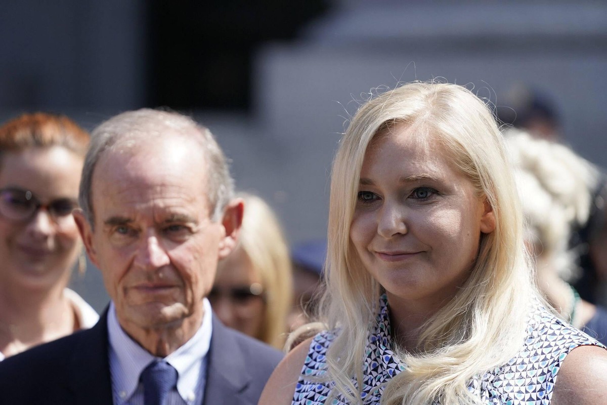 December 8, 2021: One of Jeffrey Epstein s alleged victims, Virginia Roberts Giuffre, speaks at a news conference following a hearing where Epstein s alleged victims made statements in Manhattan Feder ...