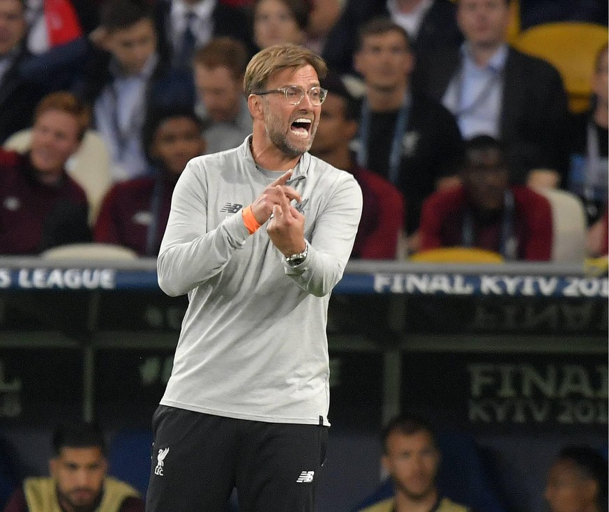 Typisch Klopp: Der Liverpool-Trainer gestikuliert an der Seitenlinie.