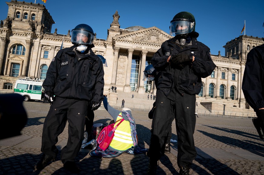 Polizisten am Mittwoch in Berlin. 