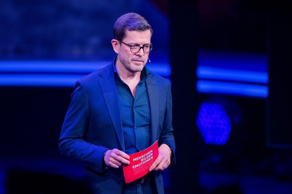 11.12.2022, Nordrhein-Westfalen, H�rth: Karl-Theodor zu Guttenberg, Moderator, steht beim RTL-Jahresr�ckblick &quot;Menschen, Bilder, Emotionen 2022&quot; im Studio. Foto: Rolf Vennenbernd/dpa +++ dpa ...