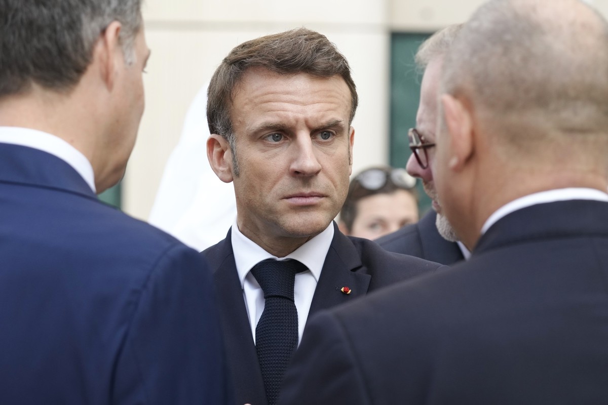 02.12.2023, Vereinigte Arabische Emirate, Dubai: Emmanuel Macron , Präsident von Frankreich, nimmt an einer Veranstaltung auf dem UN-Klimagipfel COP28 teil. Foto: Peter Dejong/AP/dpa +++ dpa-Bildfunk  ...