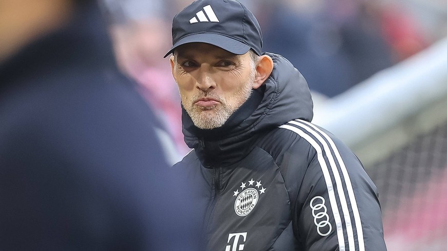 Germany, Muenchen, 21.01.2024, Allianz Arena, FC Bayern Muenchen vs SV Werder Bremen - 1. Bundesliga, Trainer Thomas Tuchel FC Bayern Muenchen looks on Munich Allianz Arena Germany *** Germany, Muench ...