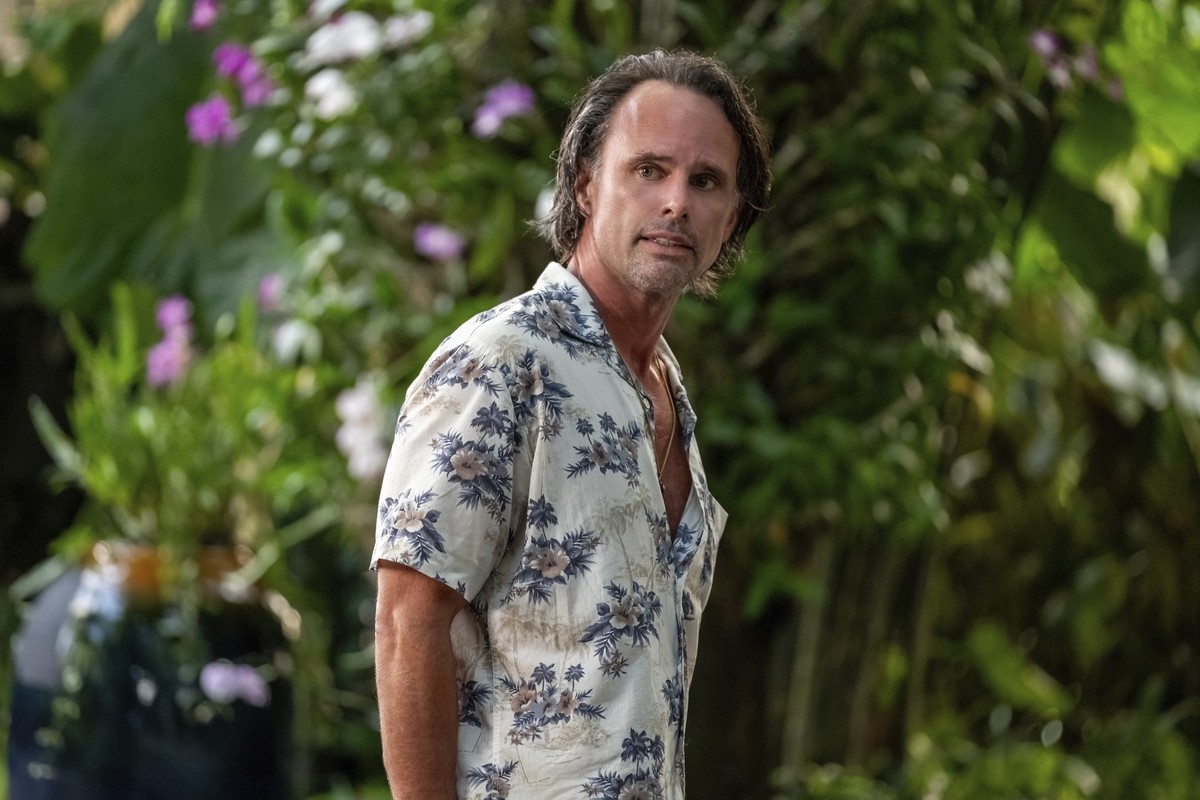 This image released by HBO shows Walton Goggins in a scene from &quot;The White Lotus.&quot; (Fabio Lovino/HBO via AP)