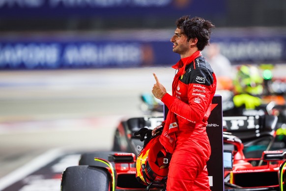 SAINZ Carlos spa, Scuderia Ferrari SF-23, portrait during the 2023 Formula 1 Singapore Airlines Singapore Grand Prix, 15th round of the 2023 Formula One World Championship, WM, Weltmeisterschaft from  ...